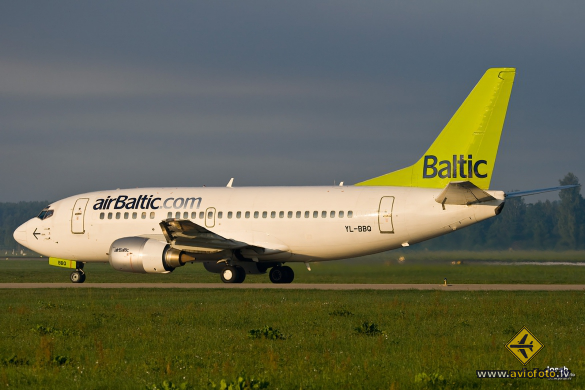 Boeing 737-522