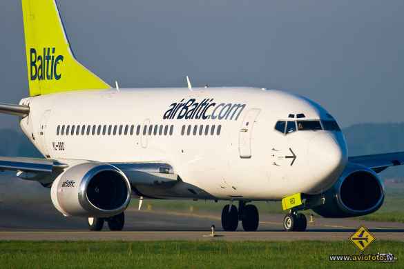 Boeing 737-53S