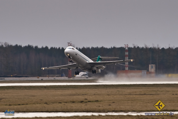 Fokker 100 (F-28-0100)