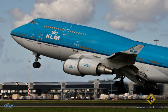 Boeing 747-406