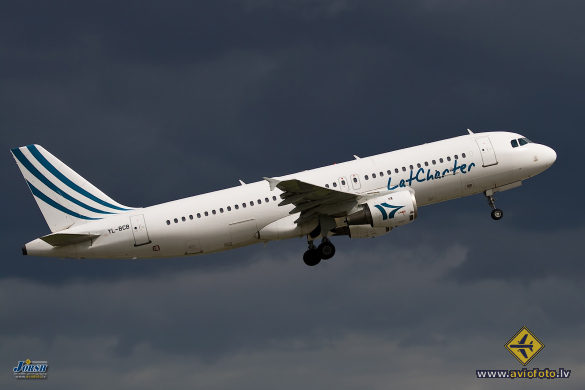 Airbus A320-211