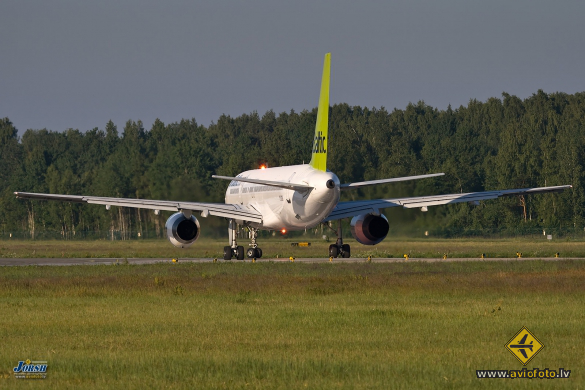 Boeing 757-256