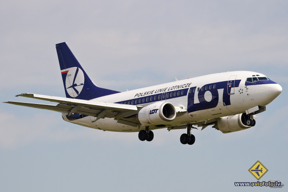 Boeing 737-55D