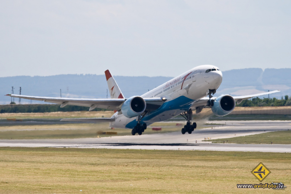Boeing 777-2Z9/ER