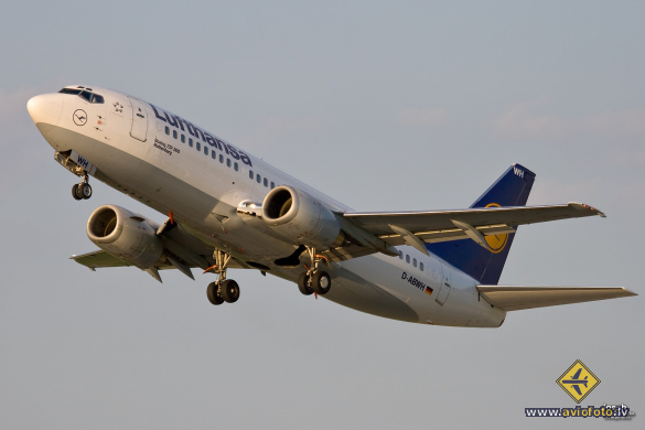 Boeing 737-330