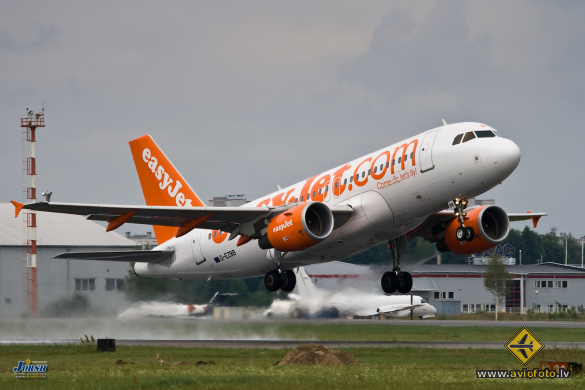 Airbus A319-111