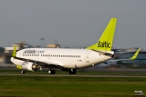 Boeing 737-33V