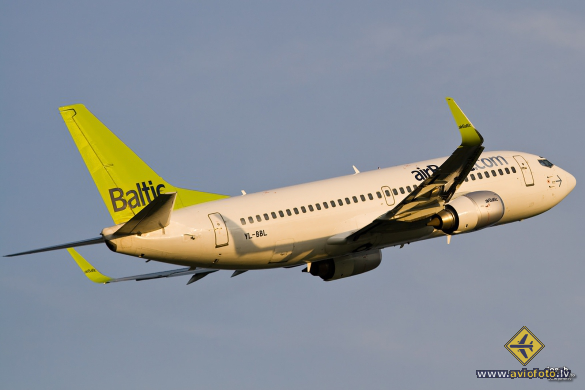 Boeing 737-33V