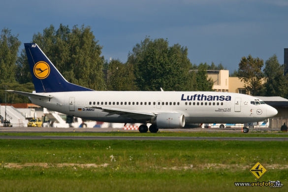Boeing 737-330