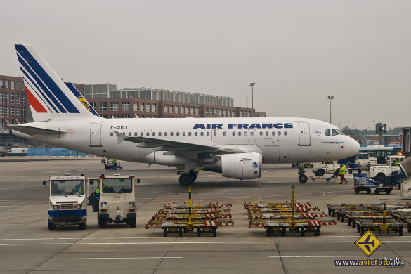 Airbus A318-111