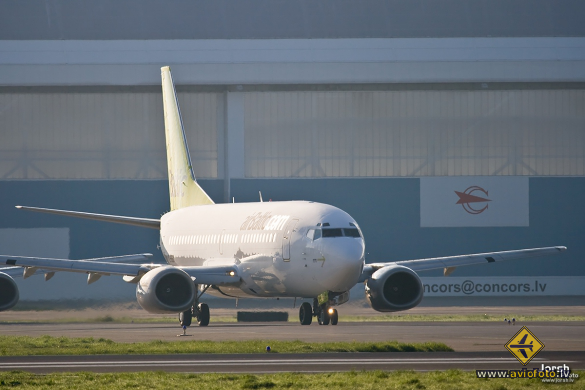 Boeing 737-36Q
