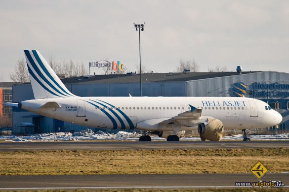 Airbus A320-211