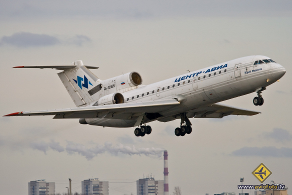 Yakovlev Yak-42D