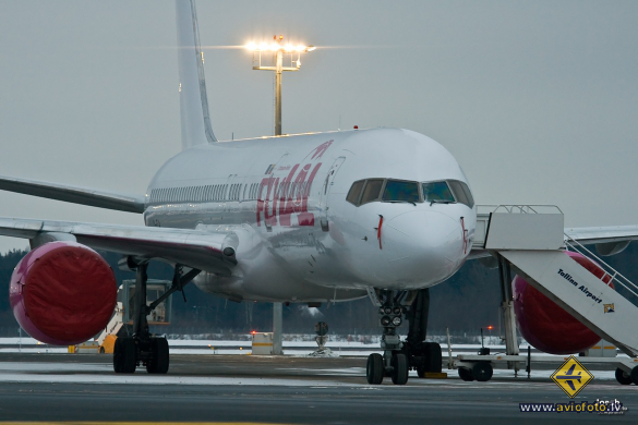 Boeing 757-29J