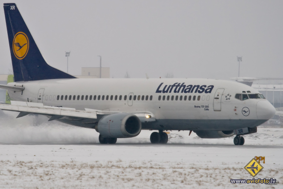 Boeing 737-330
