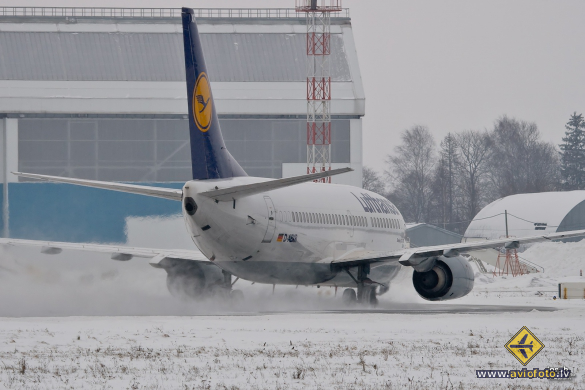 Boeing 737-330