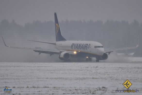 Boeing 737-8AS