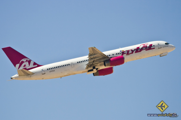 Boeing 757-204