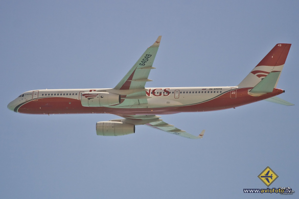 Tupolev Tu-204-100V