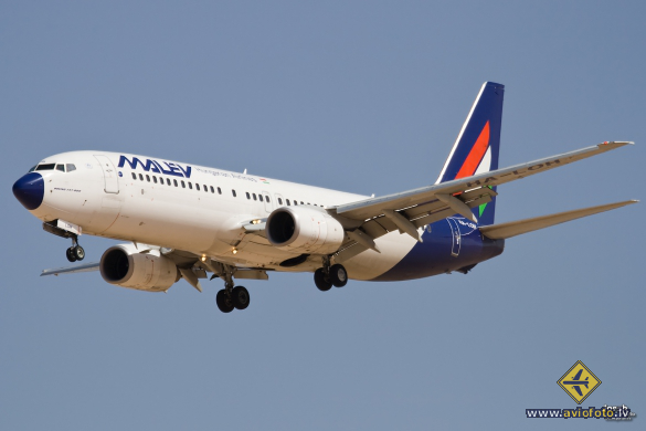 Boeing 737-8Q8