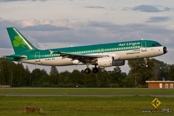 Airbus A320-214