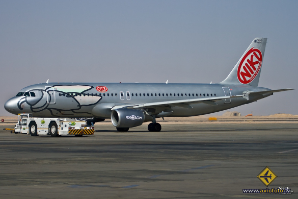 Airbus A320-214