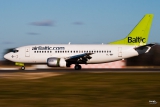 Boeing 737-548
