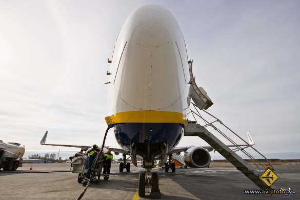 Boeing 737-8AS