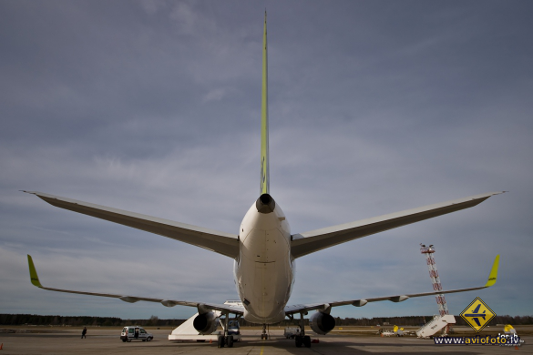 Boeing 757-256