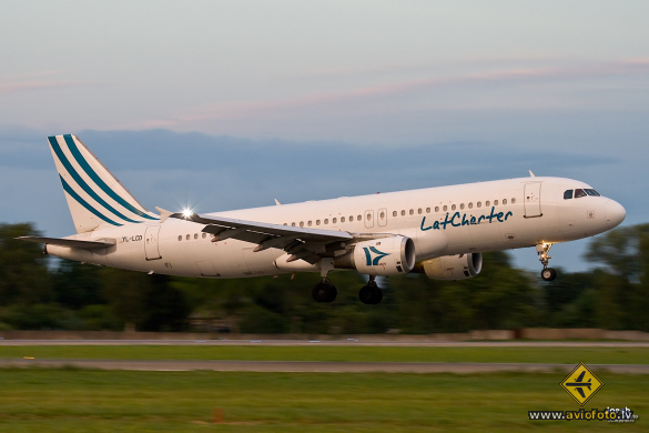 Airbus A320-211