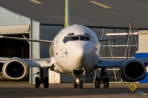 Boeing 737-522