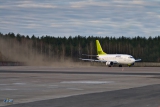 Boeing 737-548