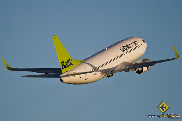 Boeing 737-36Q