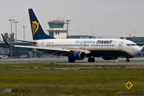Boeing 737-8AS