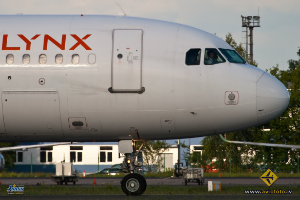 Airbus A320-211