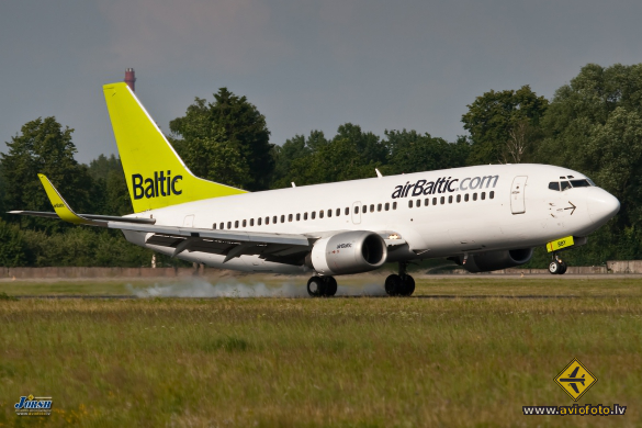 Boeing 737-36Q