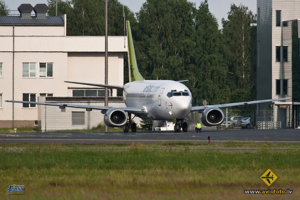 Boeing 737-522