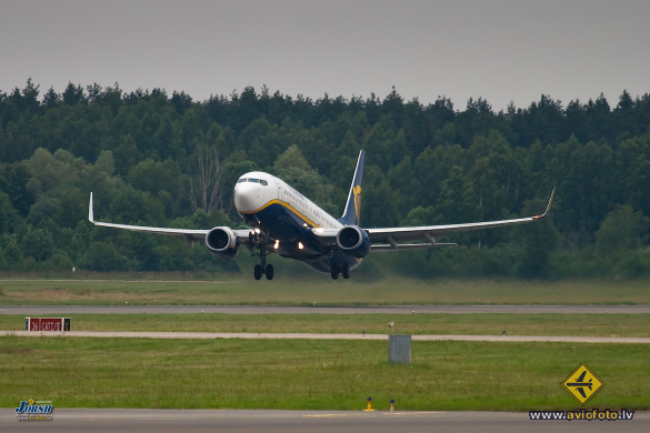 Boeing 737-8AS