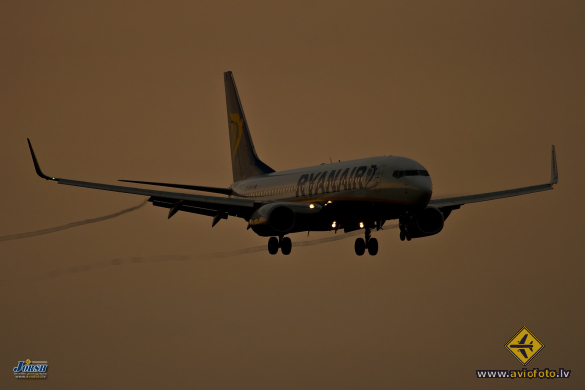 Boeing 737-8AS