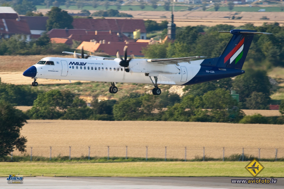 Bombardier DHC-8-402 Q400