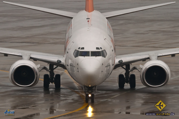 Boeing 737-7BX