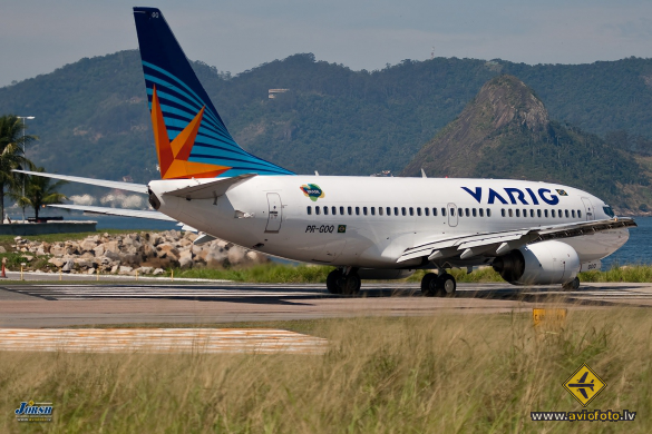 Boeing 737-76N