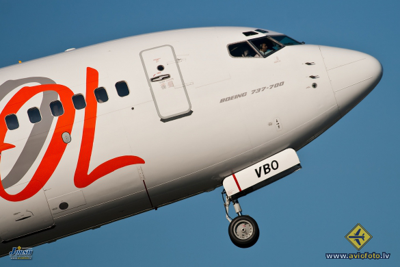 Boeing 737-73V