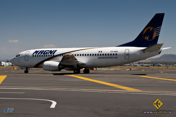 Boeing 737-322