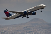 Boeing 757-2Q8