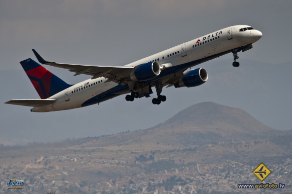 Boeing 757-2Q8