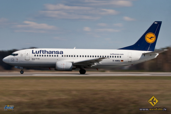 Boeing 737-330
