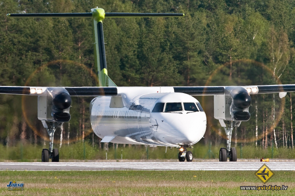 Bombardier DHC-8-402 Q400