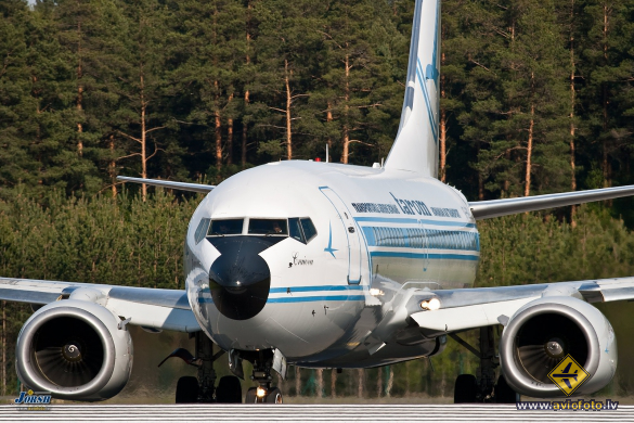 Boeing 737-78J