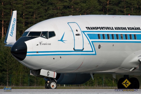 Boeing 737-78J